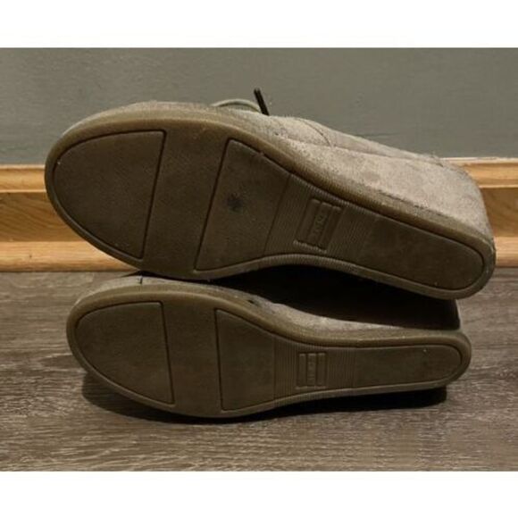 TOM'S Taupe Suede Lace Up Wedge Ankle Bootie Boots Womens Size 6 Model 741115 - Picture 9 of 12